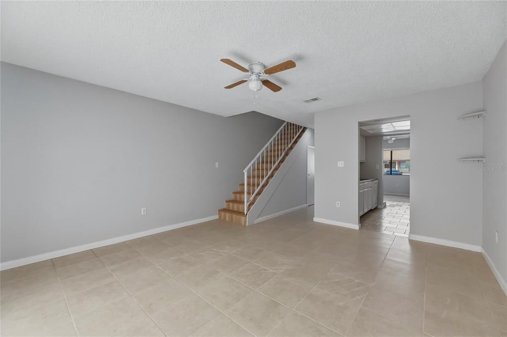 For Sale: $169,900 (2 beds, 2 baths, 1140 Square Feet)