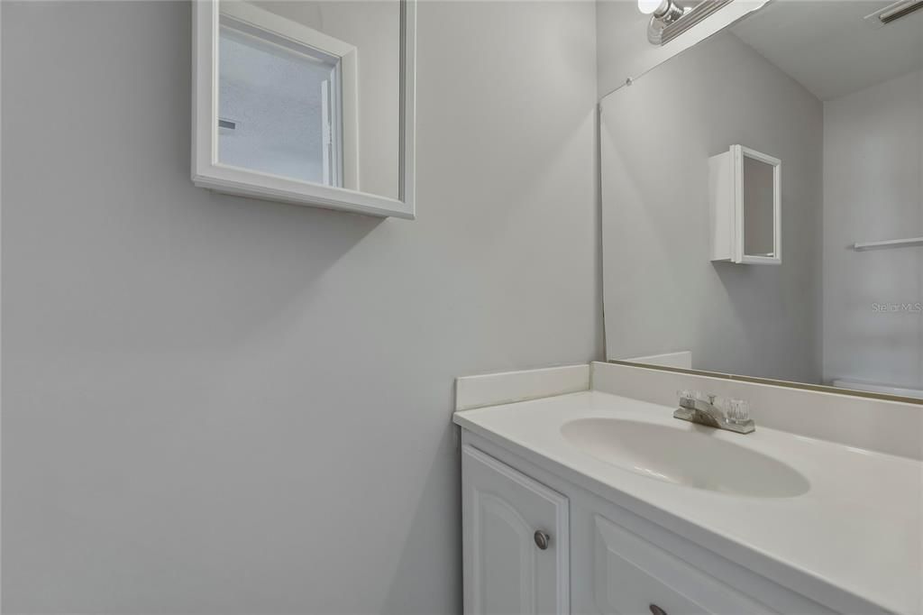 For Sale: $169,900 (2 beds, 2 baths, 1140 Square Feet)