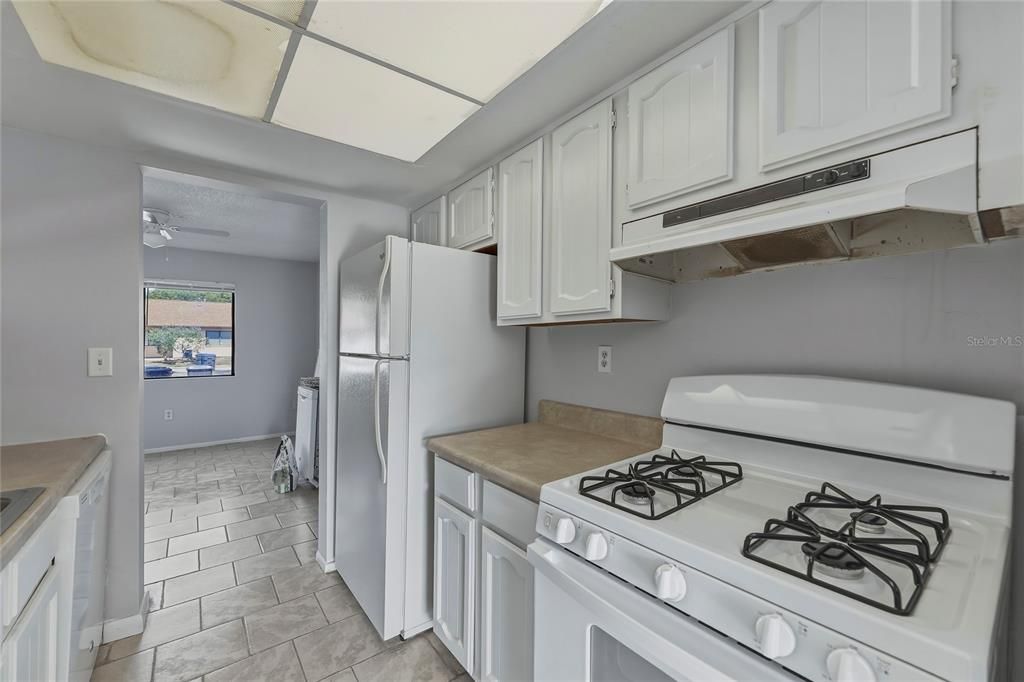 For Sale: $169,900 (2 beds, 2 baths, 1140 Square Feet)
