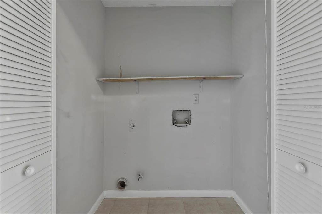 For Sale: $169,900 (2 beds, 2 baths, 1140 Square Feet)