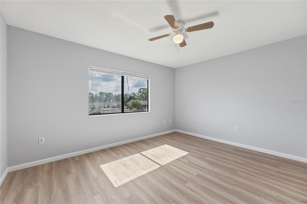 For Sale: $169,900 (2 beds, 2 baths, 1140 Square Feet)