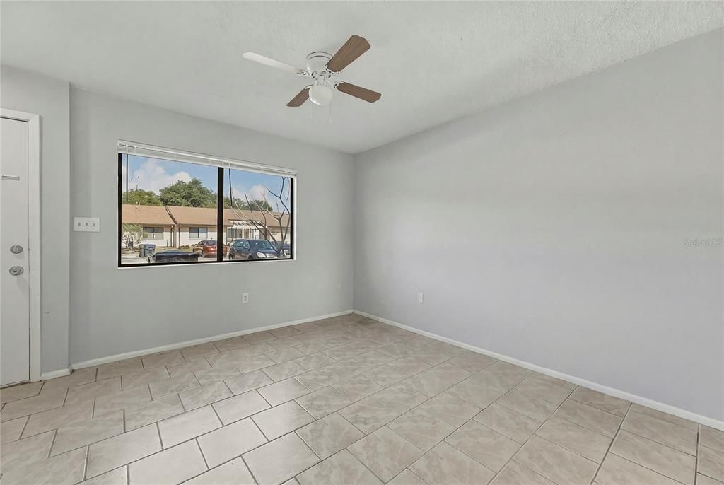 For Sale: $169,900 (2 beds, 2 baths, 1140 Square Feet)