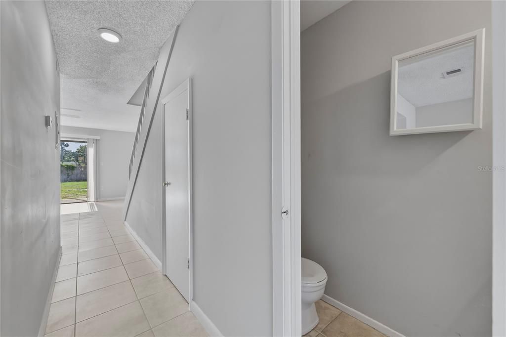 For Sale: $169,900 (2 beds, 2 baths, 1140 Square Feet)