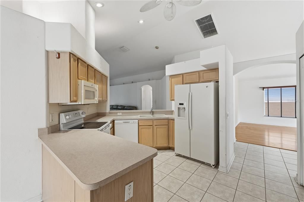 For Sale: $475,000 (3 beds, 2 baths, 1887 Square Feet)