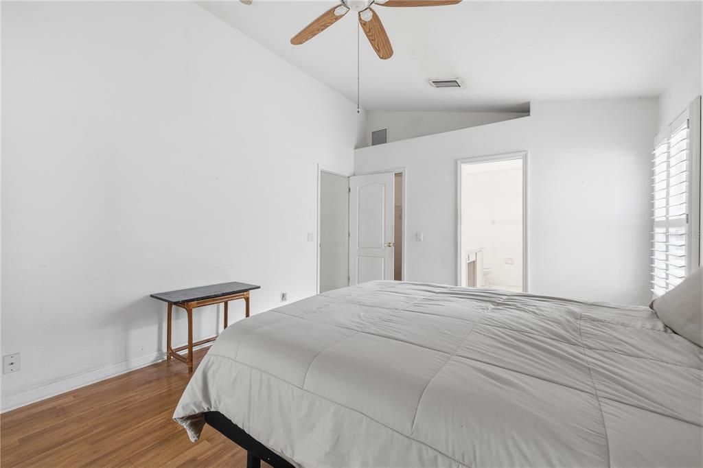 For Sale: $475,000 (3 beds, 2 baths, 1887 Square Feet)