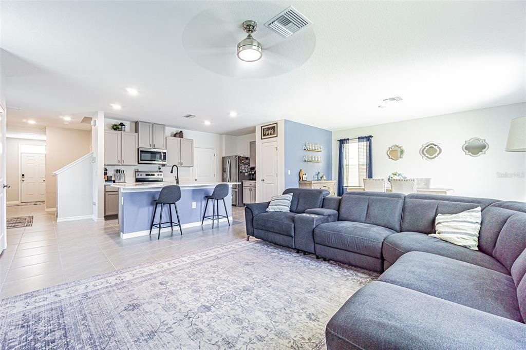 For Sale: $409,900 (4 beds, 2 baths, 2305 Square Feet)