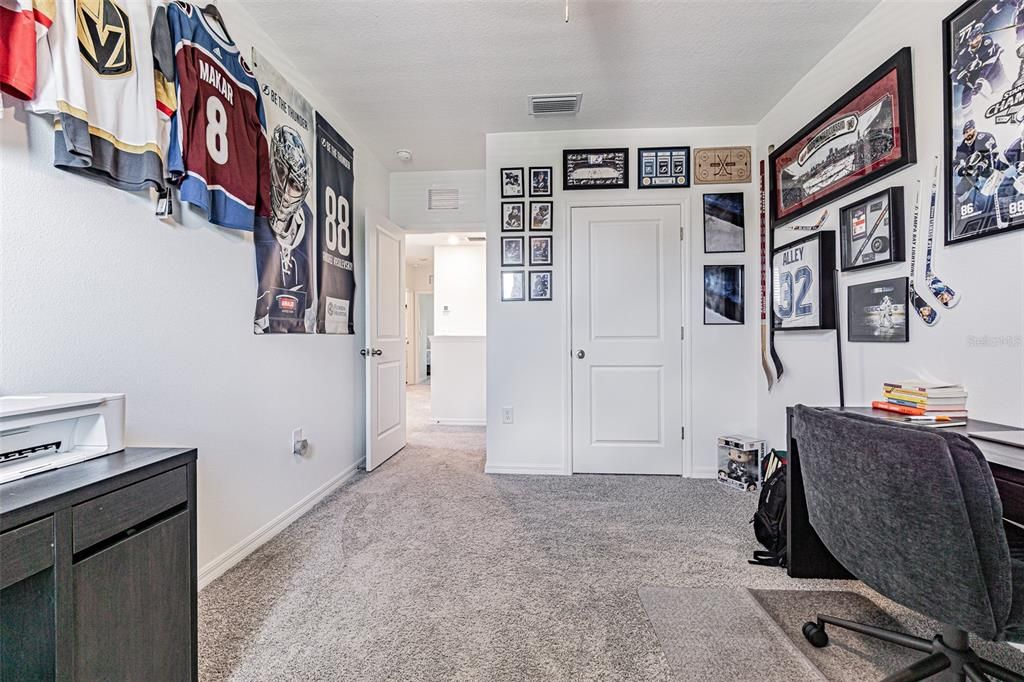 For Sale: $409,900 (4 beds, 2 baths, 2305 Square Feet)