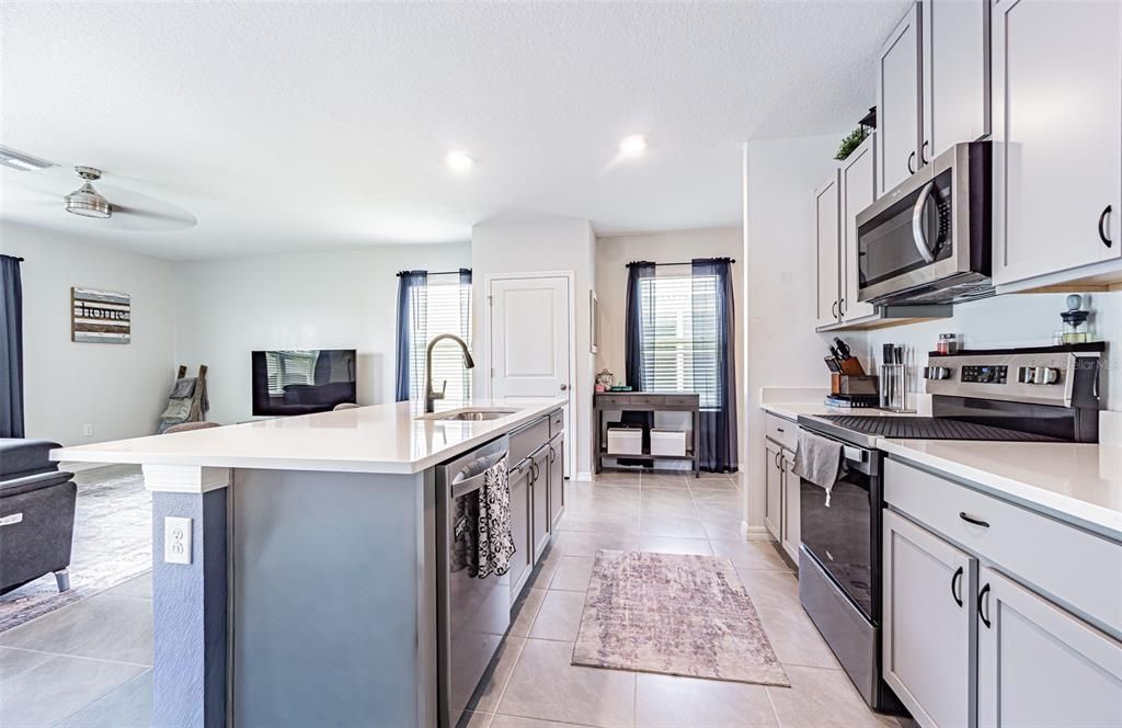 For Sale: $409,900 (4 beds, 2 baths, 2305 Square Feet)