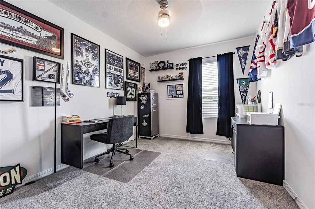 For Sale: $409,900 (4 beds, 2 baths, 2305 Square Feet)