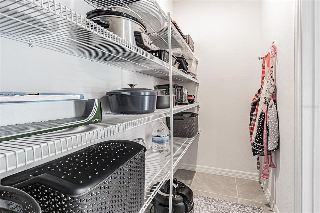 For Sale: $409,900 (4 beds, 2 baths, 2305 Square Feet)