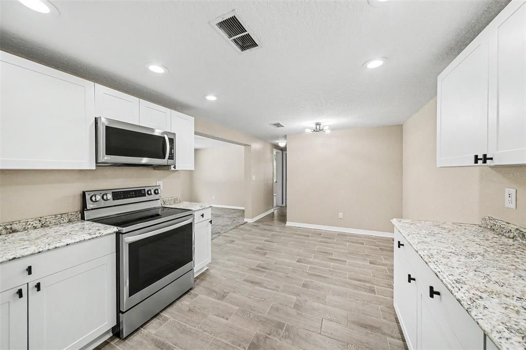 En Venta: $275,000 (3 camas, 2 baños, 1056 Pies cuadrados)