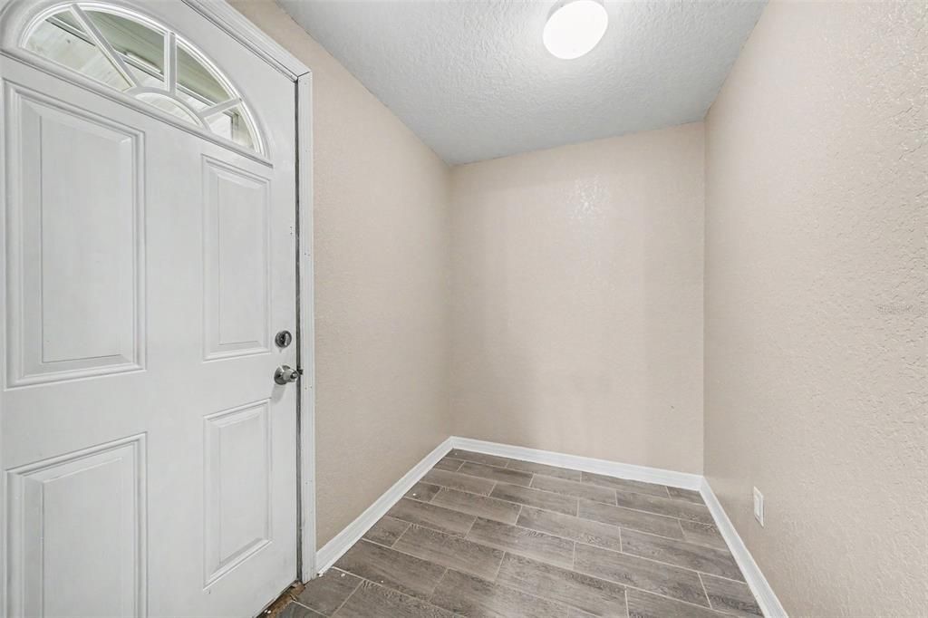 En Venta: $275,000 (3 camas, 2 baños, 1056 Pies cuadrados)