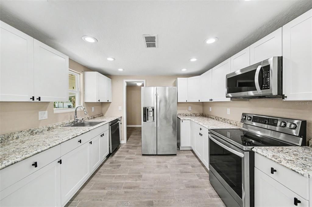 En Venta: $275,000 (3 camas, 2 baños, 1056 Pies cuadrados)