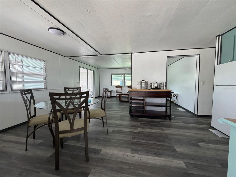 En Venta: $159,500 (2 camas, 2 baños, 864 Pies cuadrados)