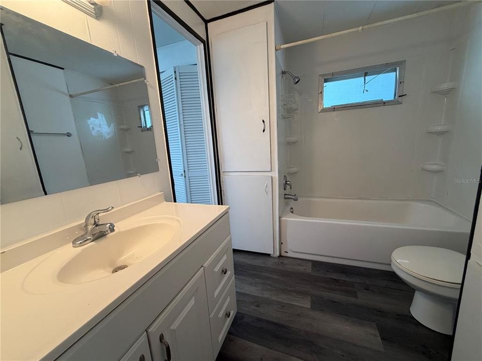 En Venta: $159,500 (2 camas, 2 baños, 864 Pies cuadrados)