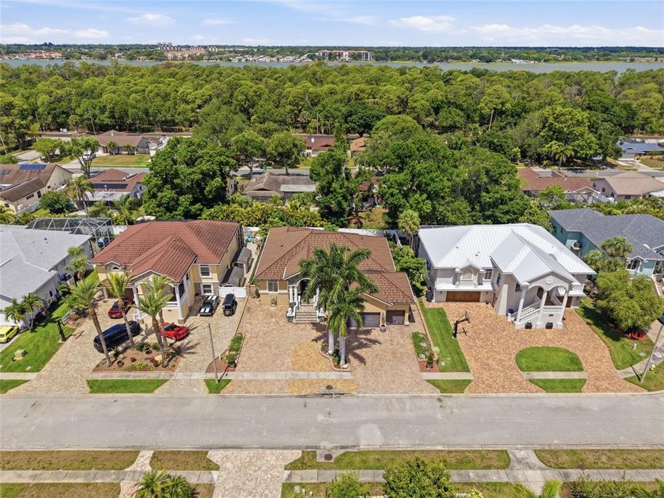 En Venta: $1,395,000 (4 camas, 3 baños, 2694 Pies cuadrados)