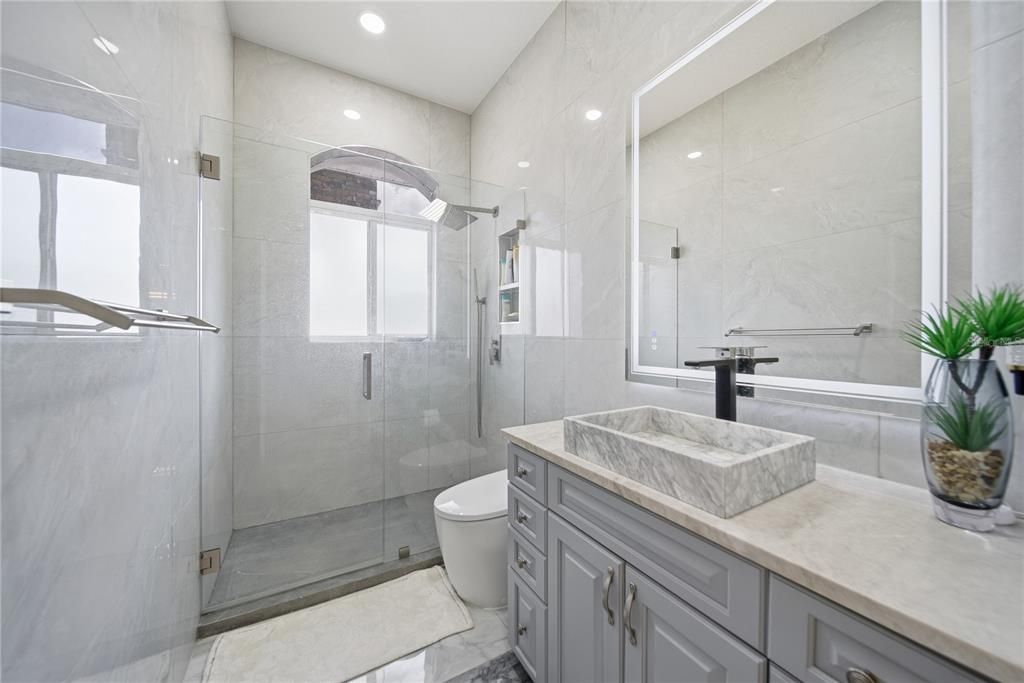 En Venta: $1,395,000 (4 camas, 3 baños, 2694 Pies cuadrados)