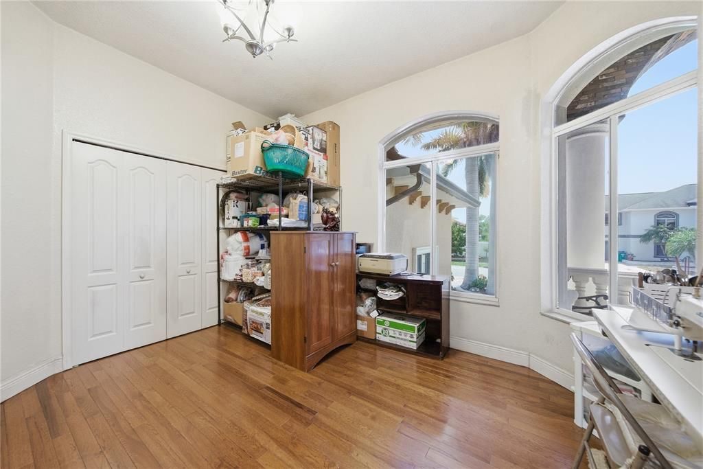 En Venta: $1,395,000 (4 camas, 3 baños, 2694 Pies cuadrados)