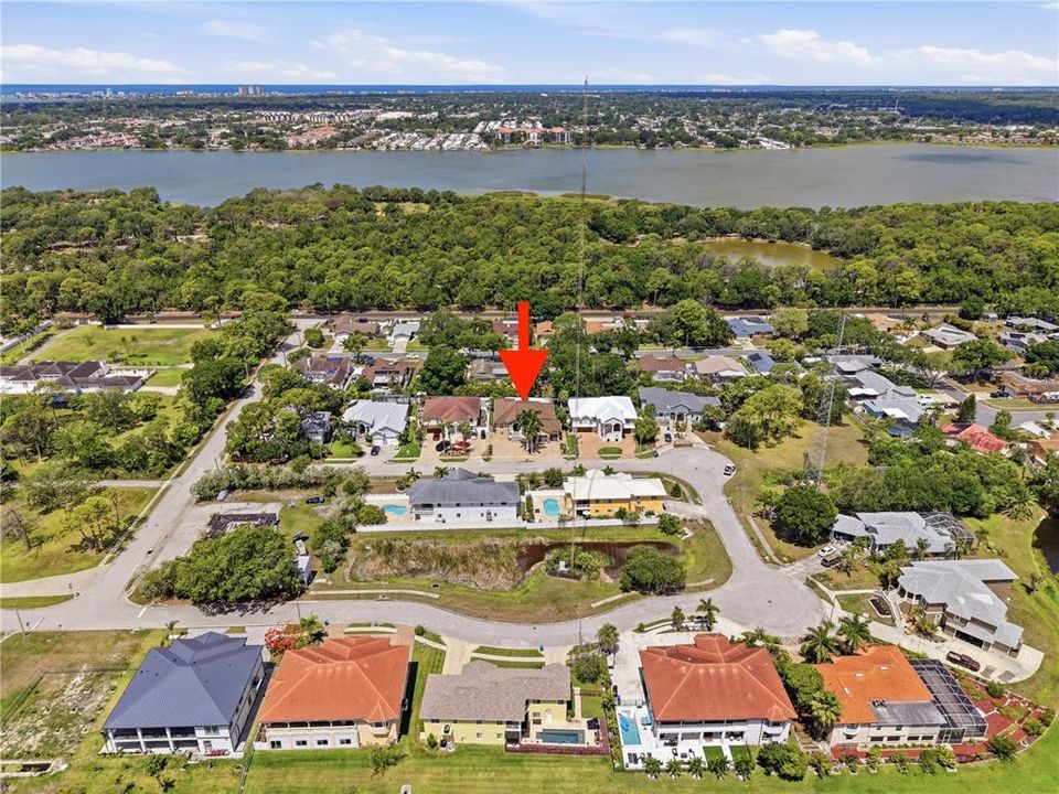 En Venta: $1,395,000 (4 camas, 3 baños, 2694 Pies cuadrados)