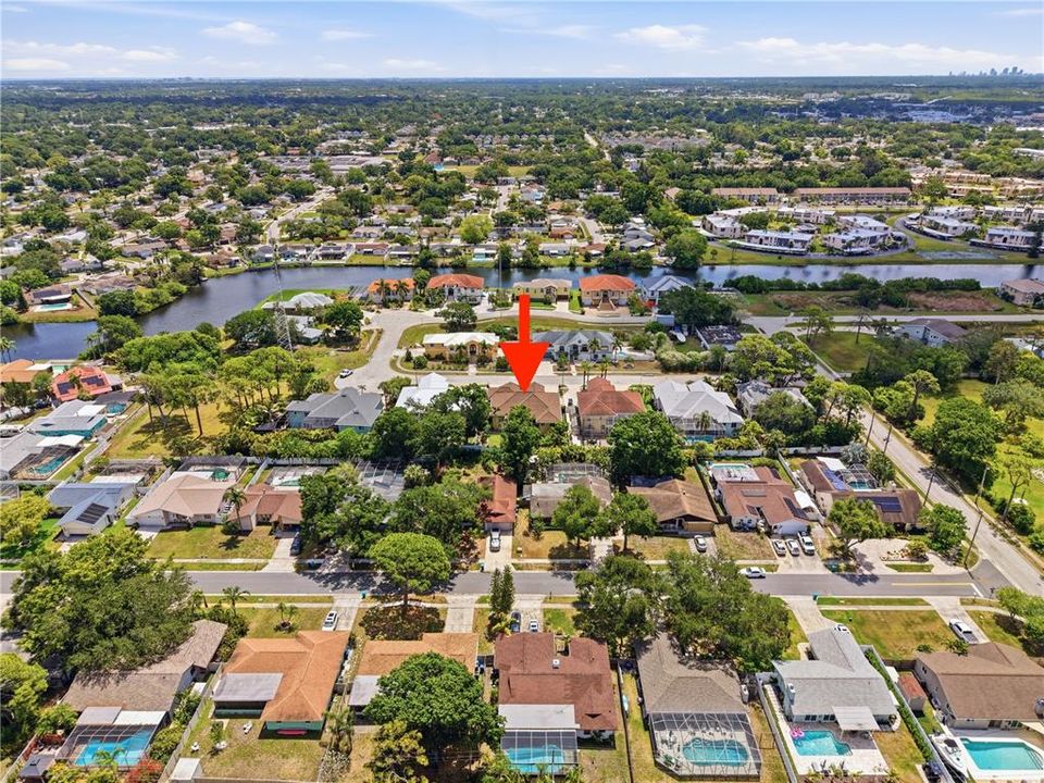 En Venta: $1,395,000 (4 camas, 3 baños, 2694 Pies cuadrados)