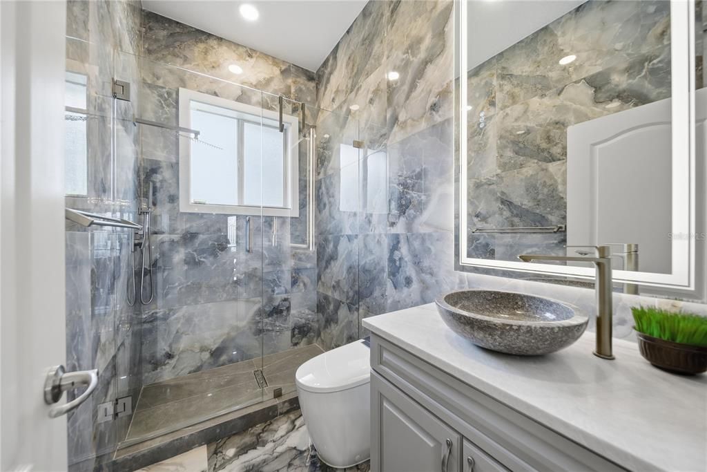 En Venta: $1,395,000 (4 camas, 3 baños, 2694 Pies cuadrados)