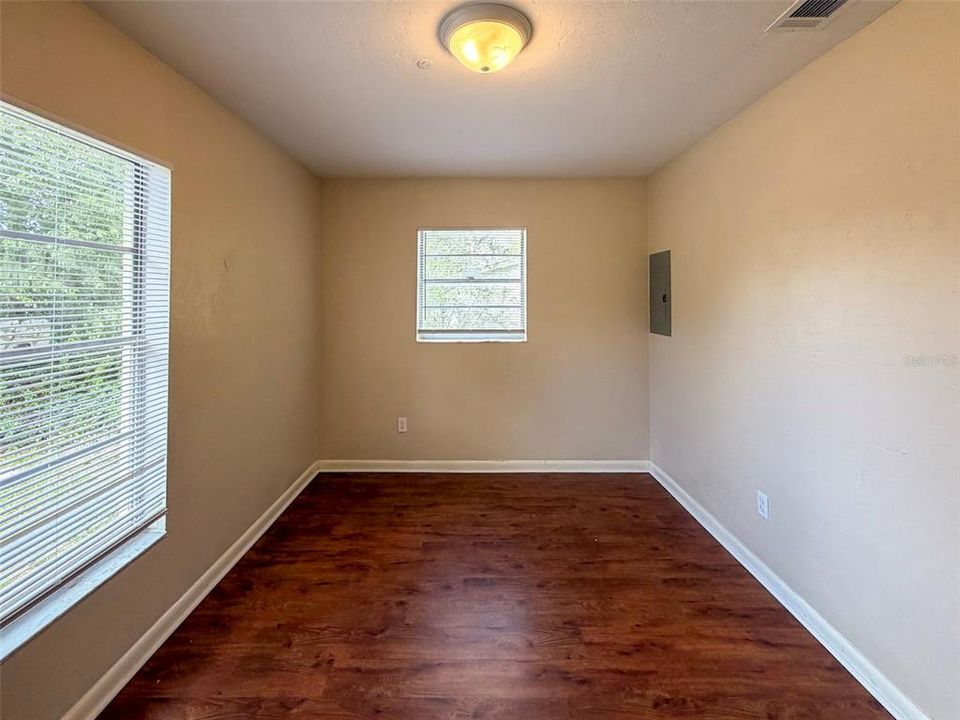 В аренду: $1,950 (4 спален, 2 ванн, 1344 Квадратных фут)
