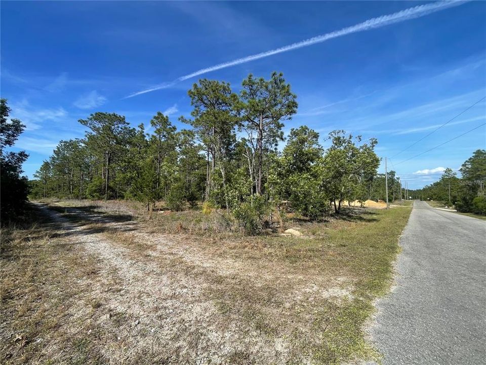 На продажу: $15,500 (0.23 acres)