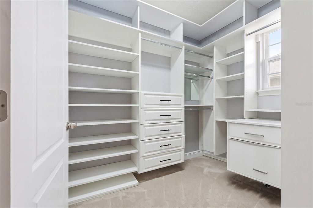 Activo con contrato: $400,000 (3 camas, 2 baños, 1912 Pies cuadrados)