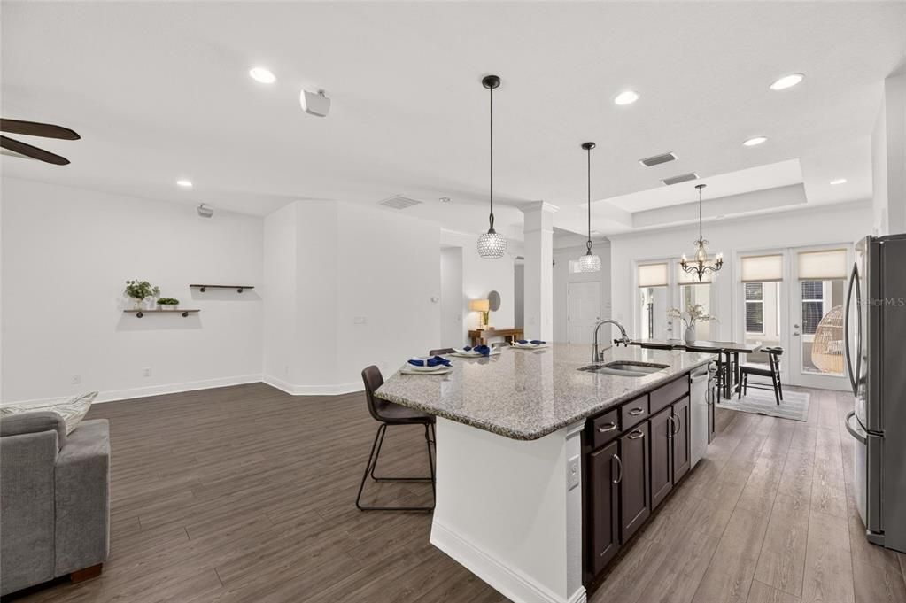 Active With Contract: $569,000 (3 beds, 3 baths, 2620 Square Feet)