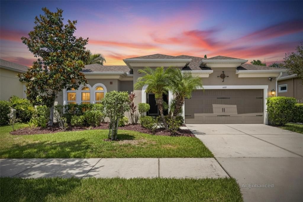 Active With Contract: $569,000 (3 beds, 3 baths, 2620 Square Feet)