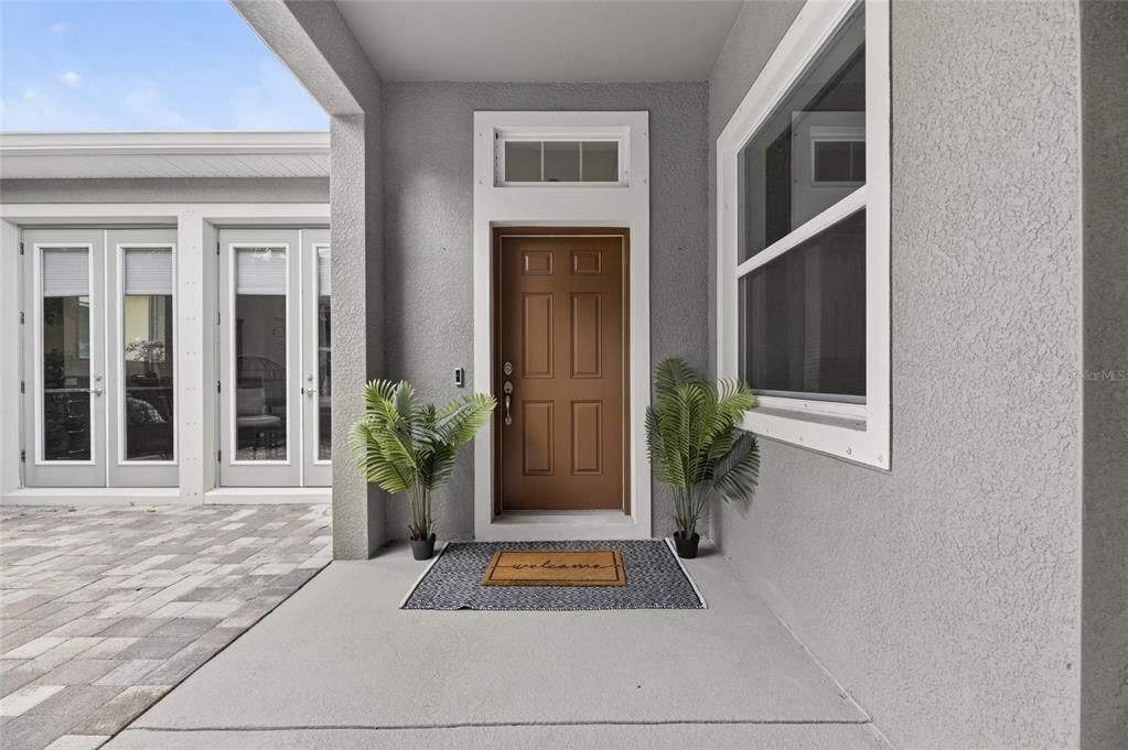 Active With Contract: $569,000 (3 beds, 3 baths, 2620 Square Feet)