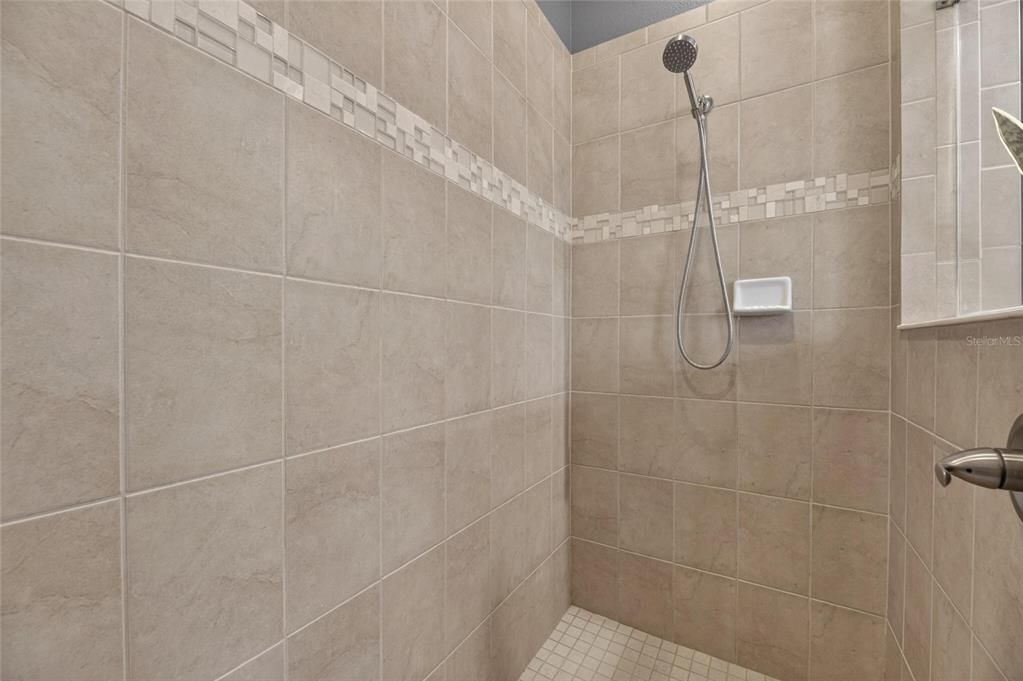 Active With Contract: $569,000 (3 beds, 3 baths, 2620 Square Feet)