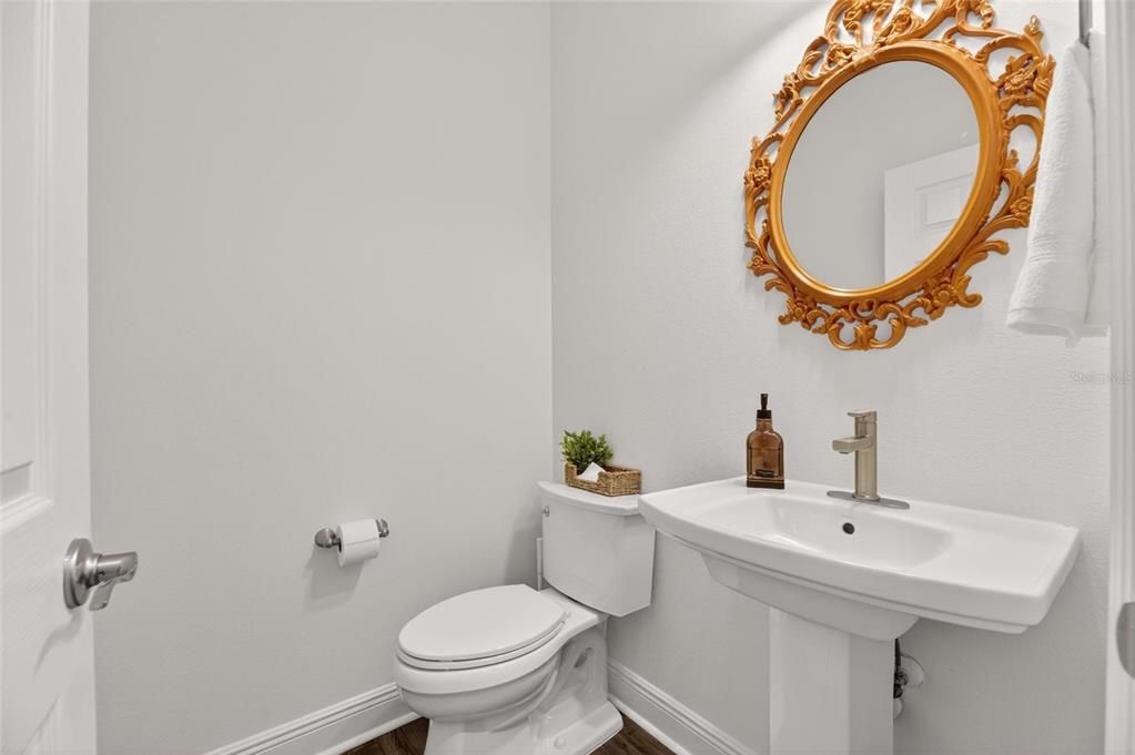 Active With Contract: $569,000 (3 beds, 3 baths, 2620 Square Feet)