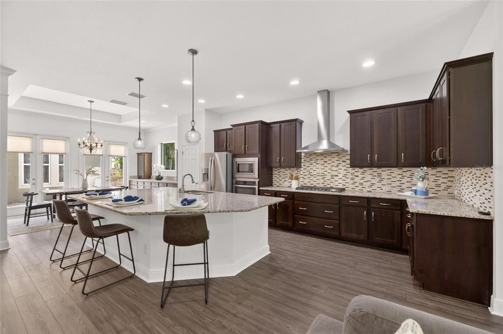 Active With Contract: $569,000 (3 beds, 3 baths, 2620 Square Feet)