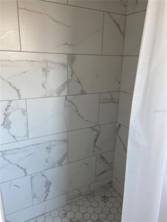 Activo con contrato: $1,750 (1 camas, 1 baños, 400 Pies cuadrados)