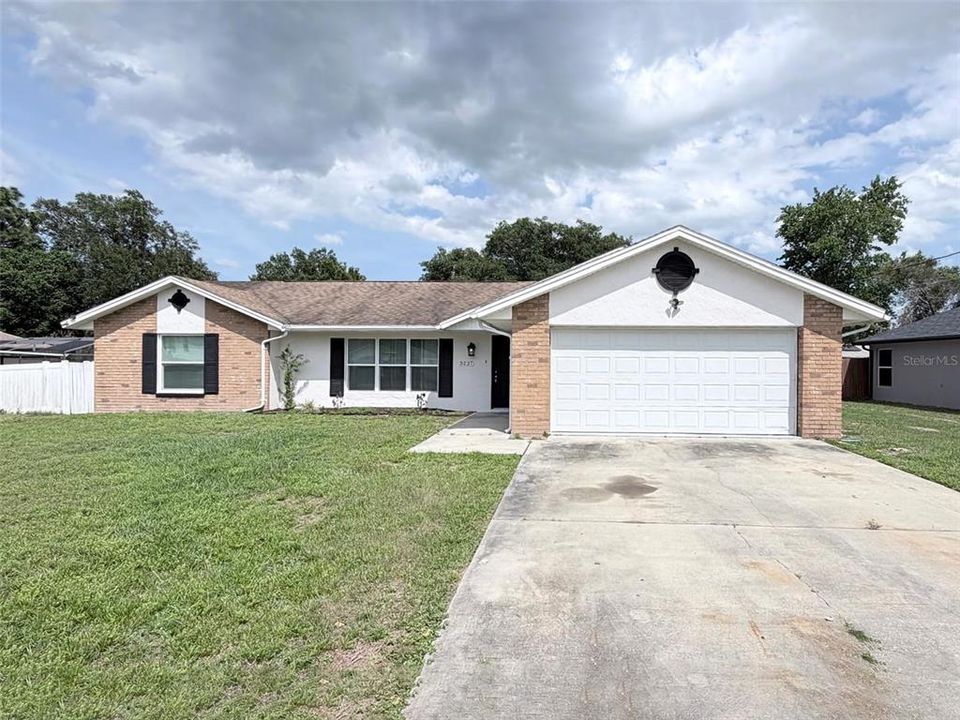 For Rent: $2,250 (3 beds, 2 baths, 1455 Square Feet)