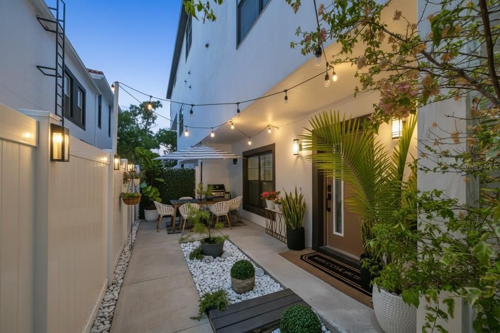 For Sale: $1,175,000 (4 beds, 3 baths, 2436 Square Feet)