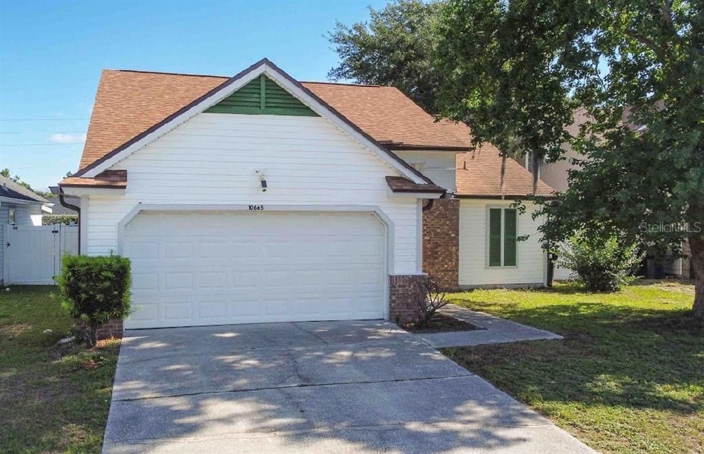 For Rent: $2,400 (3 beds, 2 baths, 1502 Square Feet)