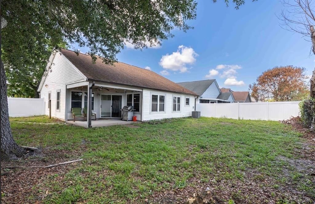 For Rent: $2,400 (3 beds, 2 baths, 1502 Square Feet)