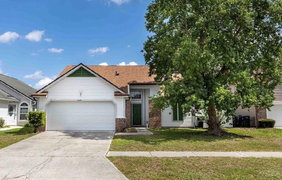 For Rent: $2,400 (3 beds, 2 baths, 1502 Square Feet)