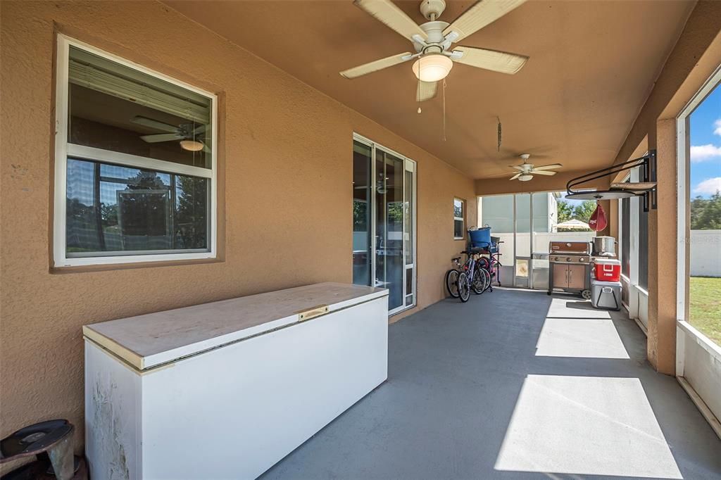 En Venta: $649,095 (6 camas, 4 baños, 3932 Pies cuadrados)