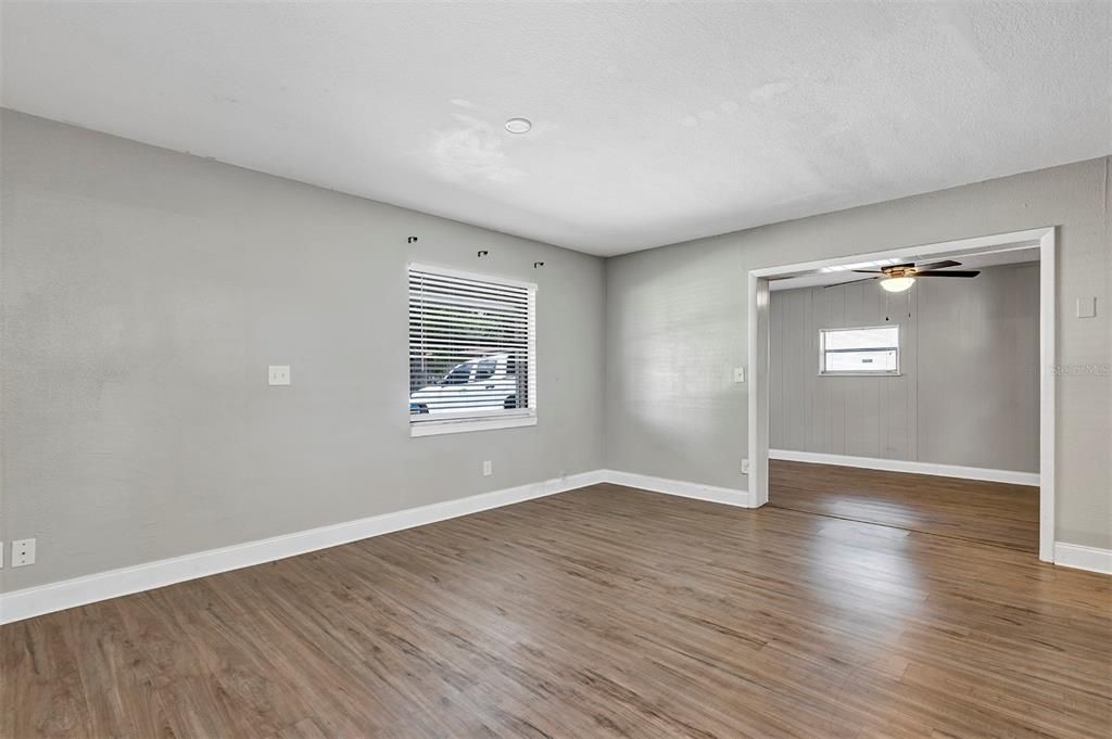 For Rent: $2,400 (3 beds, 2 baths, 1323 Square Feet)