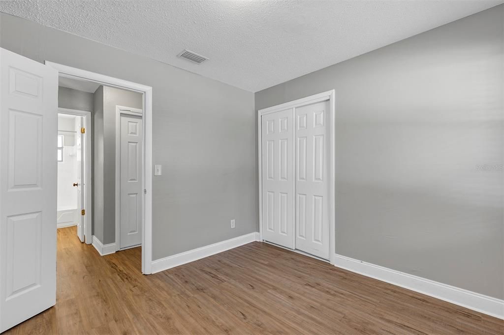 For Rent: $2,400 (3 beds, 2 baths, 1323 Square Feet)