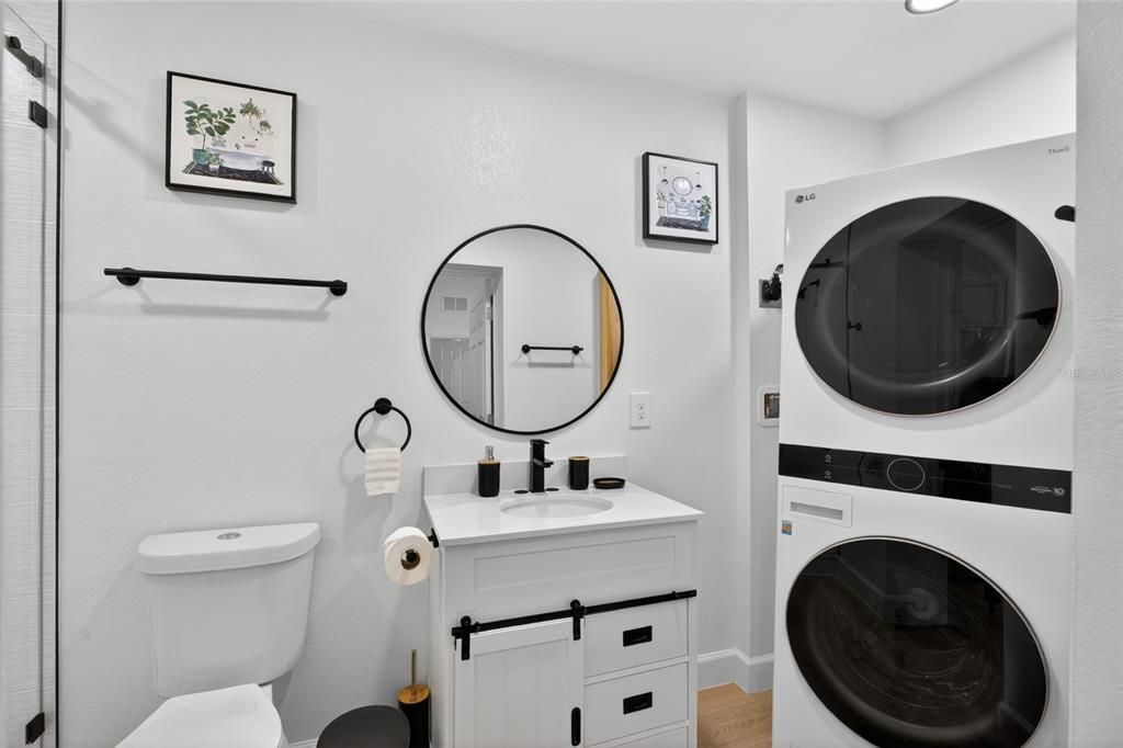 For Sale: $575,000 (5 beds, 3 baths, 2054 Square Feet)