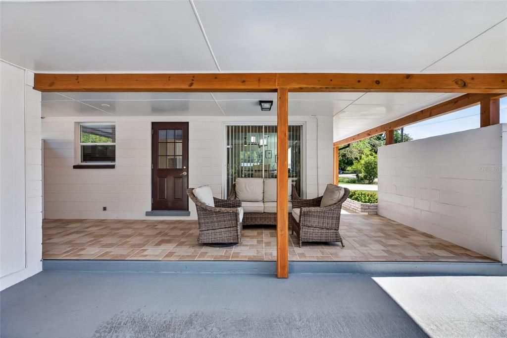 For Sale: $575,000 (5 beds, 3 baths, 2054 Square Feet)