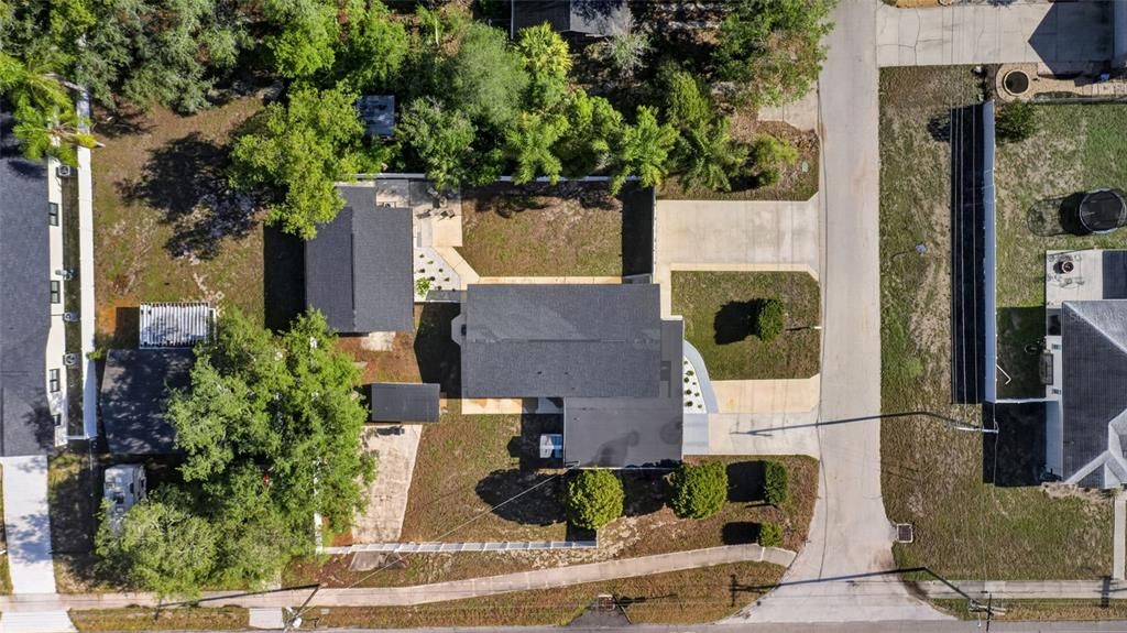 For Sale: $575,000 (5 beds, 3 baths, 2054 Square Feet)