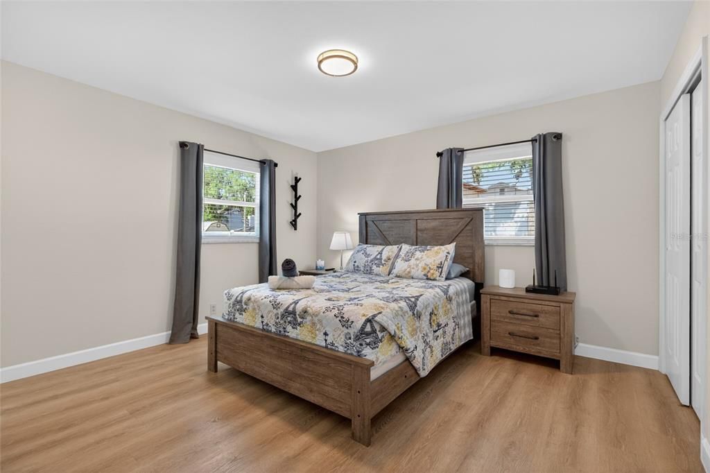 For Sale: $575,000 (5 beds, 3 baths, 2054 Square Feet)