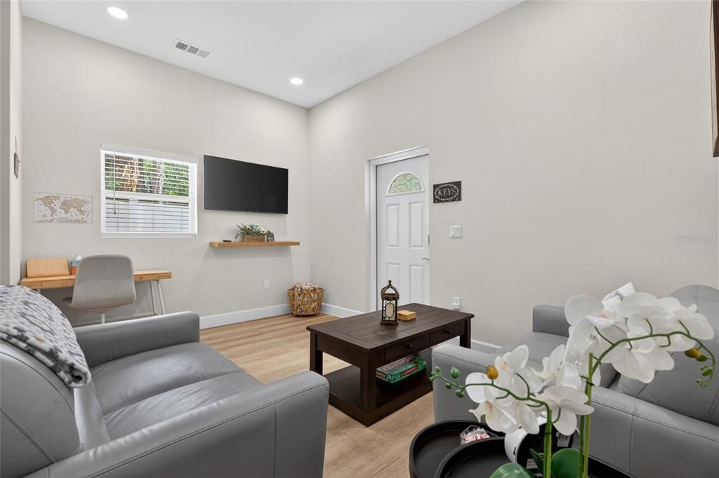 For Sale: $575,000 (5 beds, 3 baths, 2054 Square Feet)