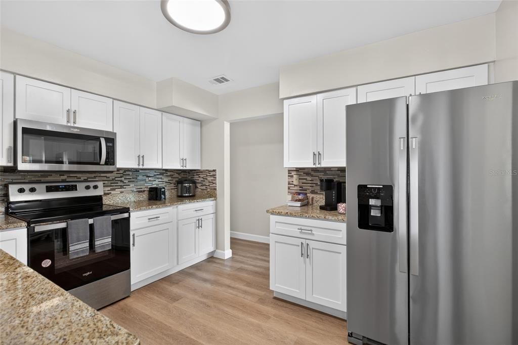 For Sale: $575,000 (5 beds, 3 baths, 2054 Square Feet)