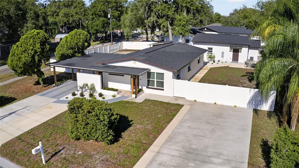 For Sale: $575,000 (5 beds, 3 baths, 2054 Square Feet)